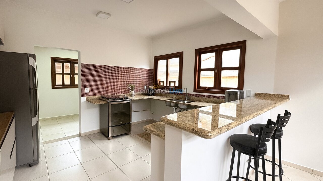 Casa para alquiler de vacaciones em São Sebastião (Praia da Boracéia)