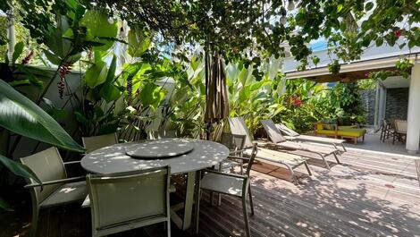 HIGH STANDARD HOUSE - BALEIA BEACH