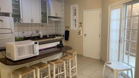 Available for January - condominium 30 meters from Juquehy beach.