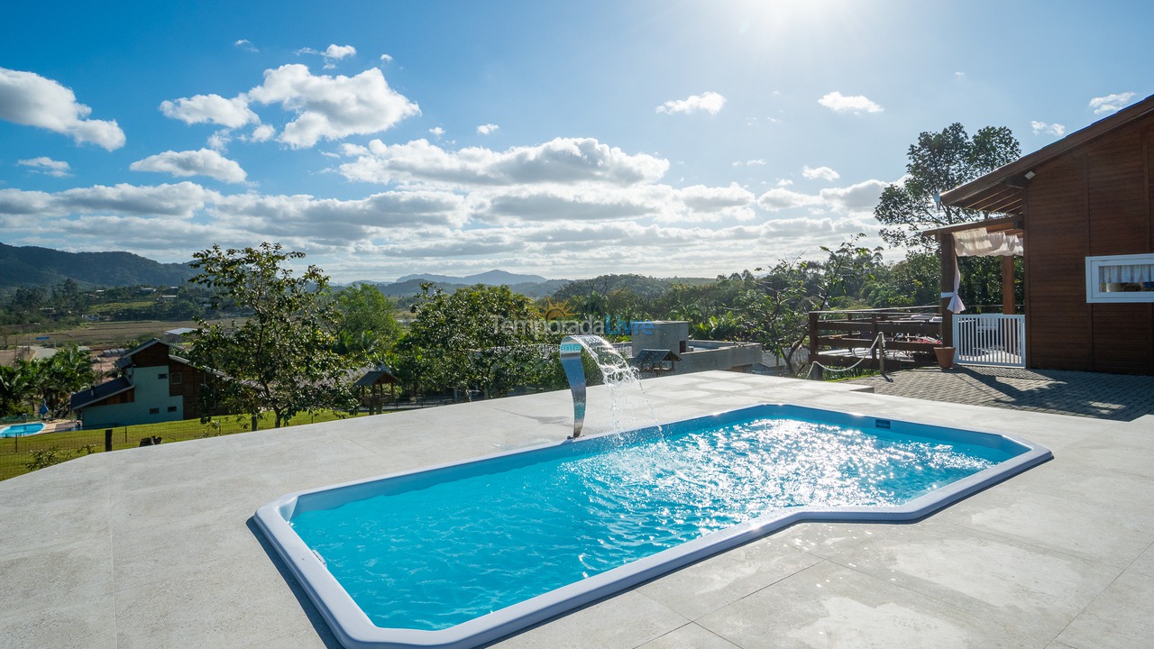 House for vacation rental in Balneário Piçarras (Balneário Piçarras)
