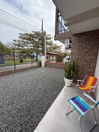 Lindo Sobrado com 4 quartos com AC, WI-FI, 500m do mar