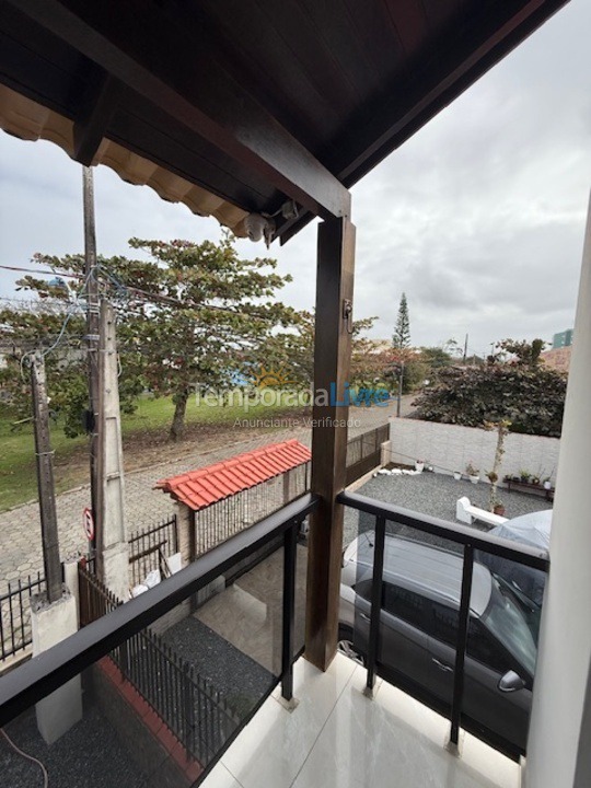 Casa para aluguel de temporada em São Francisco do Sul (Enseada)