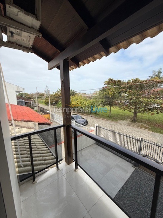 Casa para aluguel de temporada em São Francisco do Sul (Enseada)