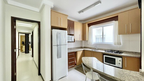 Alquiler por temporada 3 habitaciones Rua 319 Itapema Zona frente a la playa