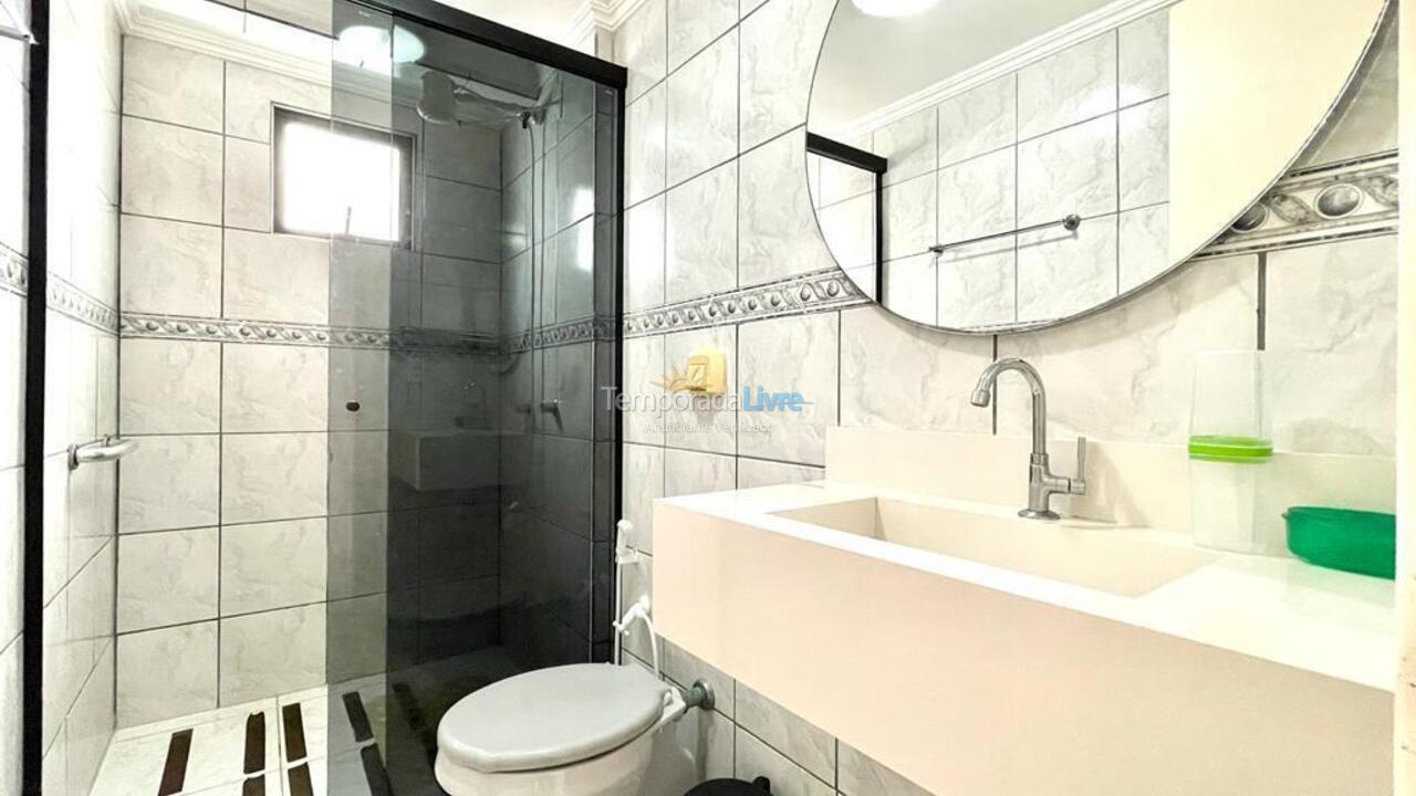 Apartamento para alquiler de vacaciones em Itapema (Meia Praia)