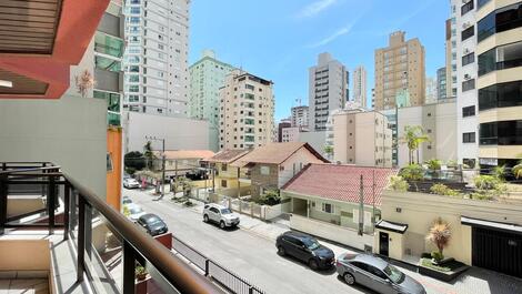 2 habitaciones con aire acondicionado para alquileres por temporada en Meia Praia Itapema, Rua 284