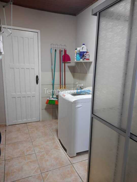 Casa para aluguel de temporada em São Francisco do Sul (Prainha)