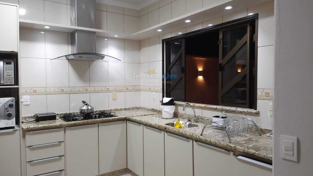 Casa para aluguel de temporada em São Francisco do Sul (Prainha)