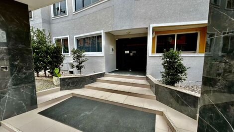 Apartamento de 03 quartos a 100 metros do mar