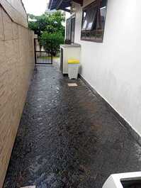 Hermosa Casa Cond Piscina Cerrada 5 Suites 18 personas