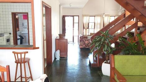 Hermosa Casa Cond Piscina Cerrada 5 Suites 18 personas