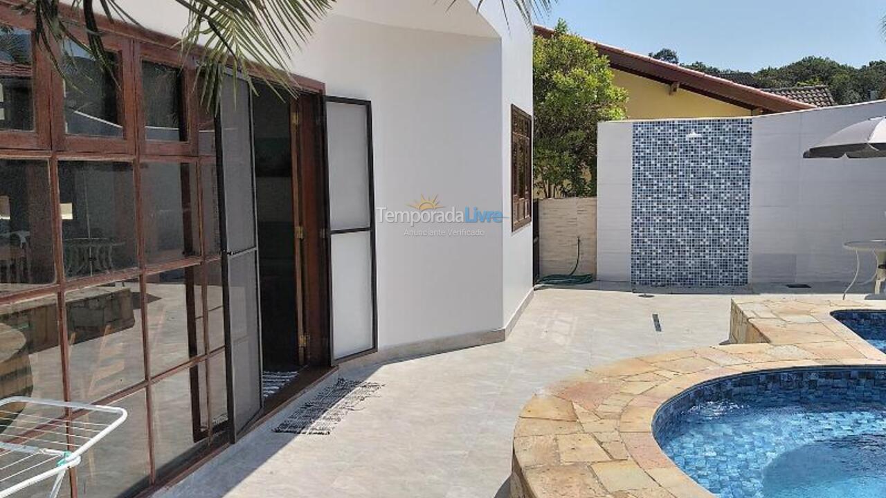 Casa para alquiler de vacaciones em Bertioga (Maitinga)