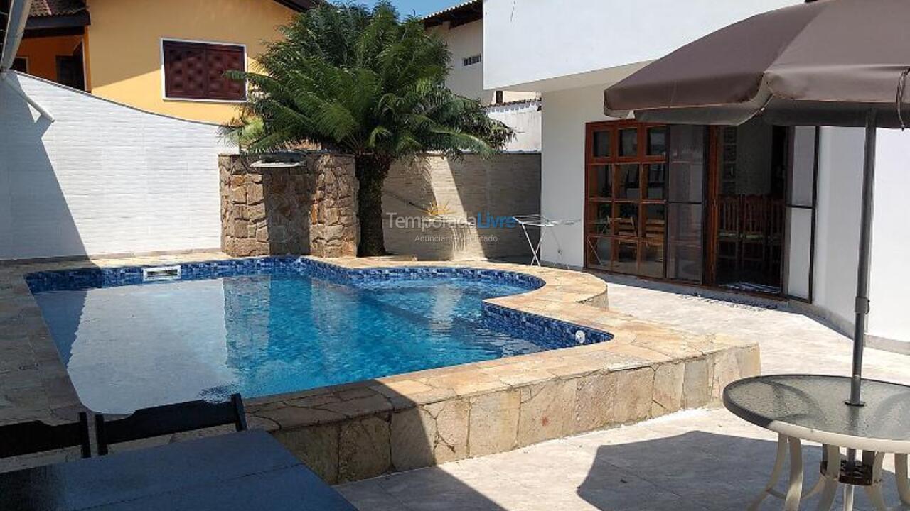 Casa para alquiler de vacaciones em Bertioga (Maitinga)