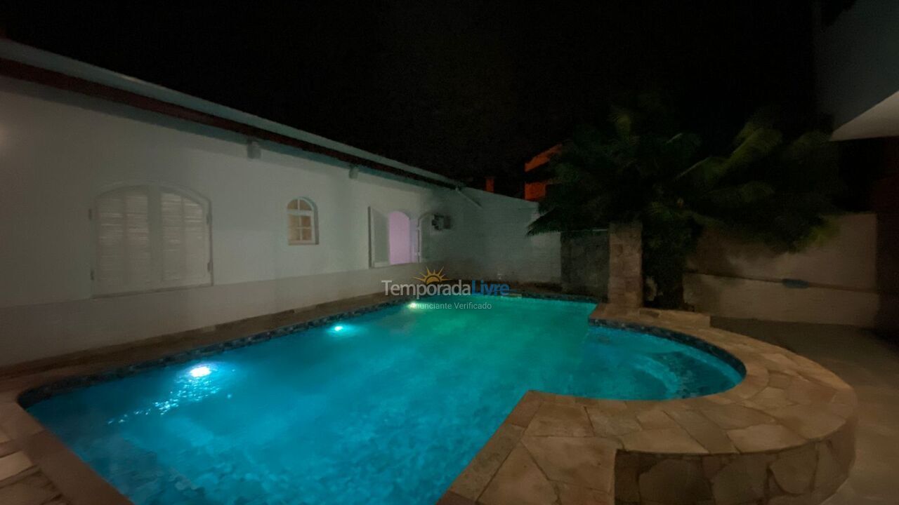 Casa para alquiler de vacaciones em Bertioga (Maitinga)
