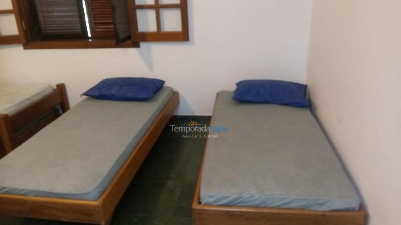 Casa para alquiler de vacaciones em Bertioga (Maitinga)