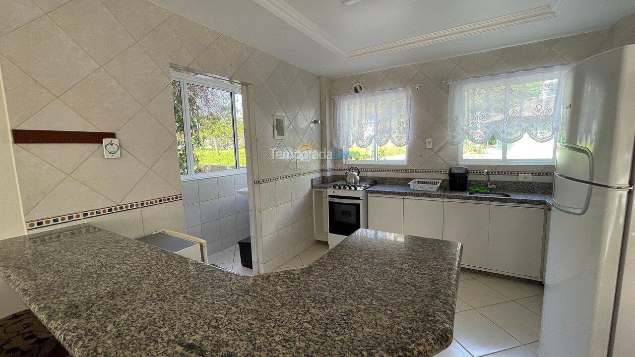 Apartamento para aluguel de temporada em Bombinhas (Praia de Bombinhas)