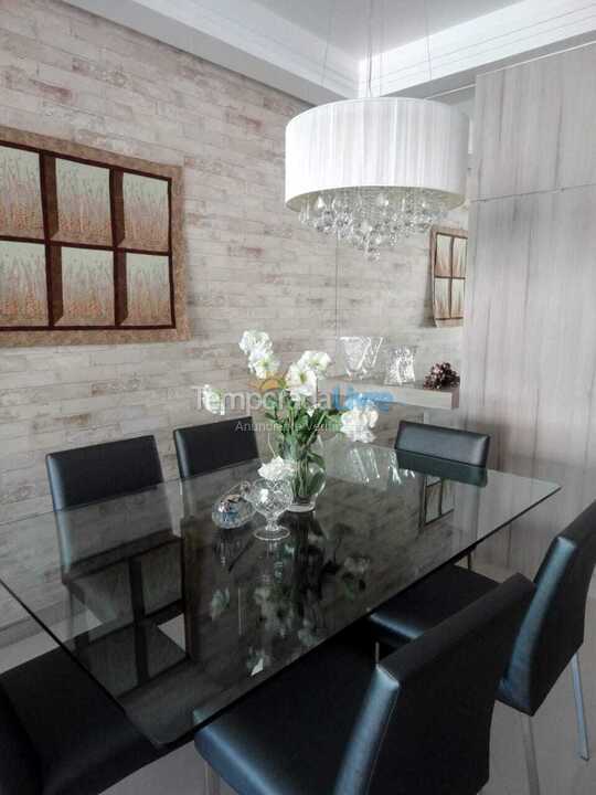 Casa para alquiler de vacaciones em Itapema (Meia Praia)