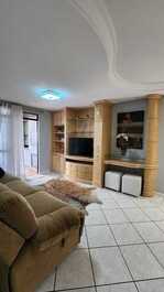 SEASONAL APARTMENT SIDE THE SEA AND FRONT OF AVENUE NEREU RAMOS, MEIA PRAIA ITAPEMA SC