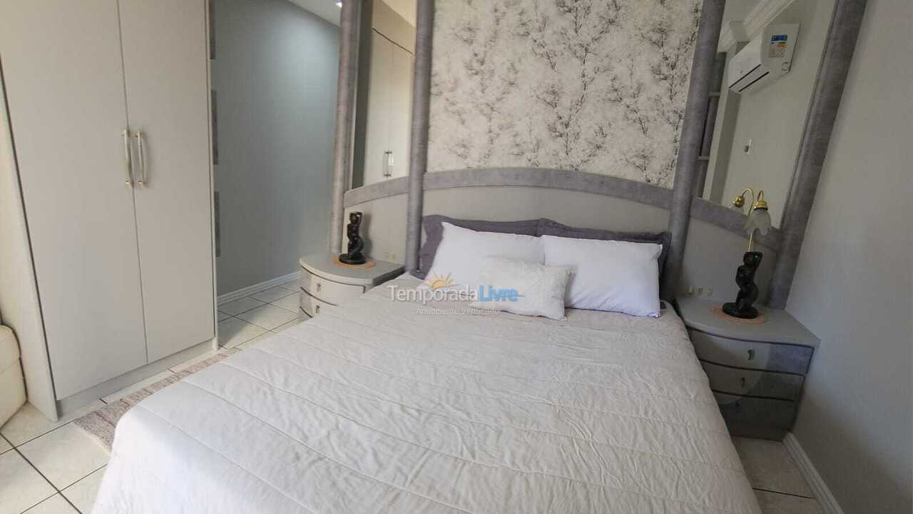 Apartment for vacation rental in Itapema (Meia Praia)