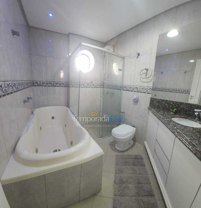 Apartment for vacation rental in Itapema (Meia Praia)