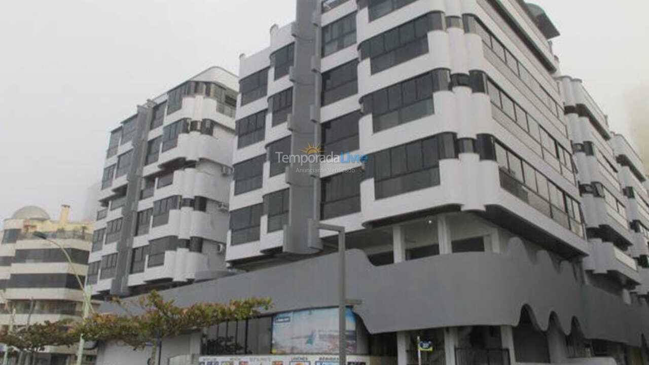 Apartment for vacation rental in Itapema (Meia Praia)