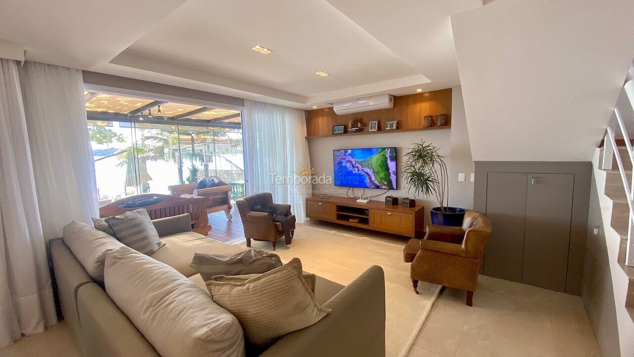 Casa para aluguel de temporada em Bombinhas (Praia de Bombinhas)