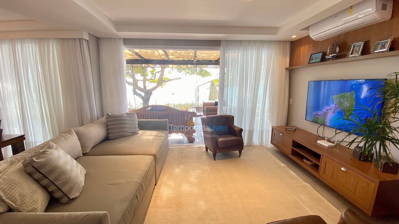 Casa para aluguel de temporada em Bombinhas (Praia de Bombinhas)