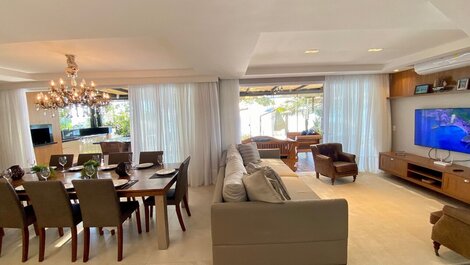 415 - Casa frente mar para alugar Bombinhas com 4 suítes