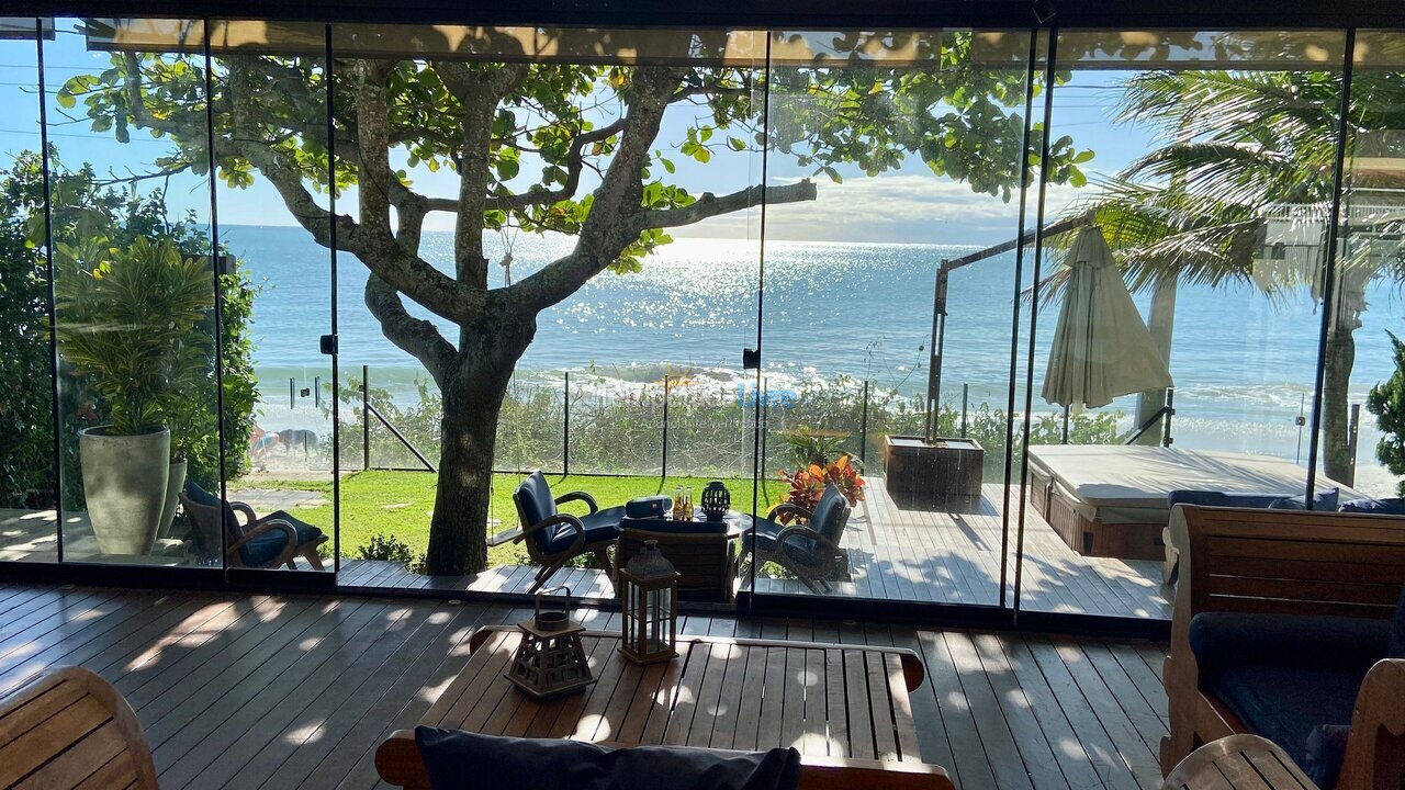 Casa para aluguel de temporada em Bombinhas (Praia de Bombinhas)