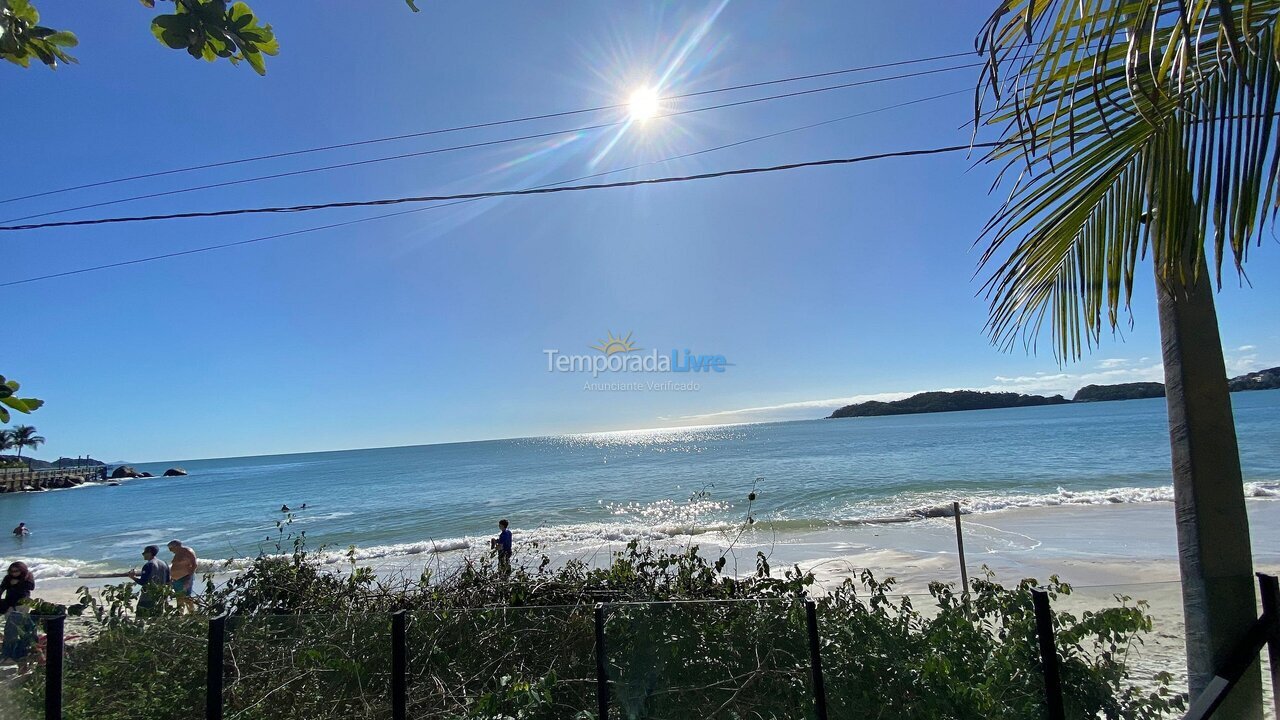 Casa para aluguel de temporada em Bombinhas (Praia de Bombinhas)