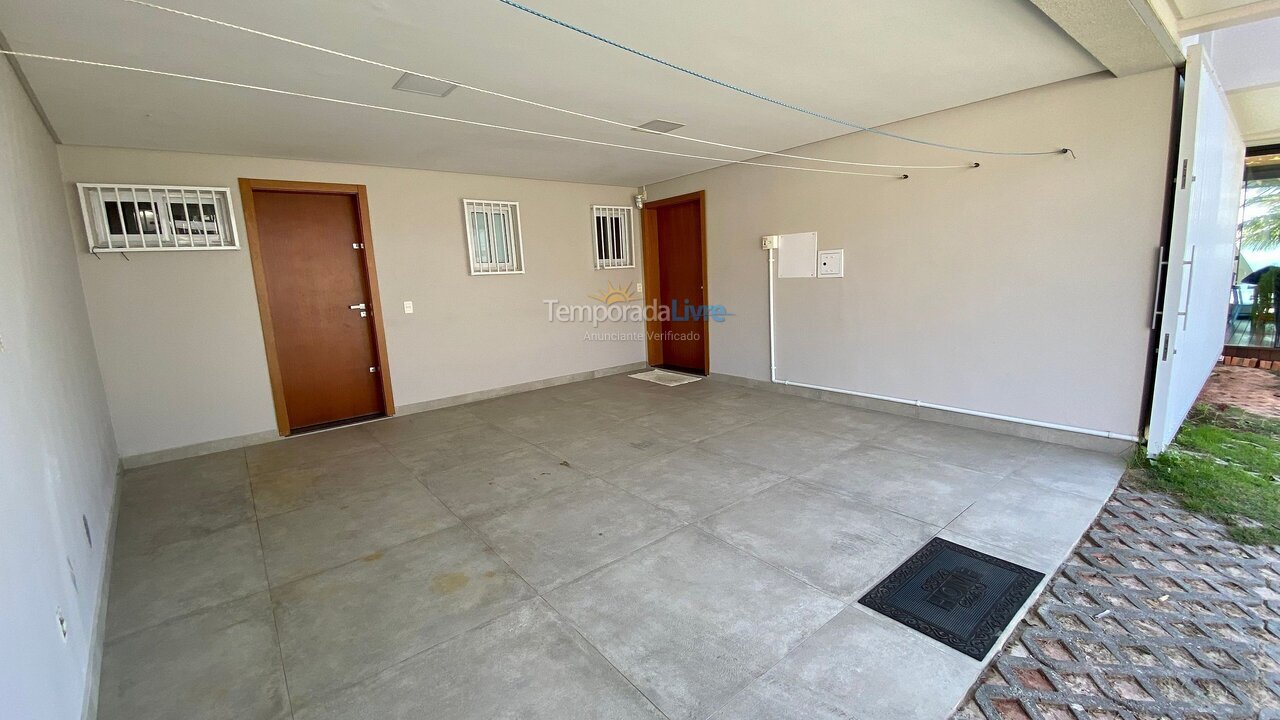 Casa para aluguel de temporada em Bombinhas (Praia de Bombinhas)
