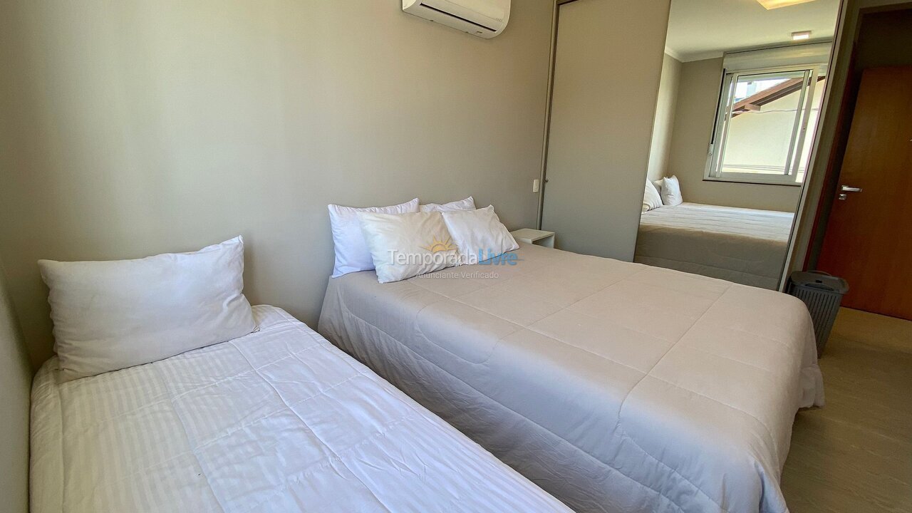 Casa para aluguel de temporada em Bombinhas (Praia de Bombinhas)