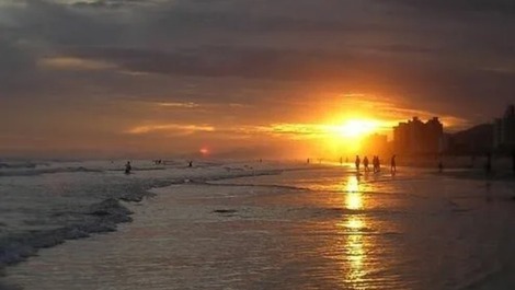 KitNet Pé na Areia Tupi P.Grande