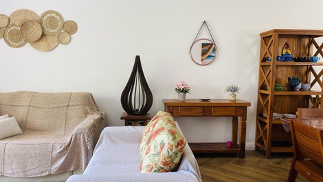 Apto a 100m do mar em condomínio na praia da Enseada - AR Cond