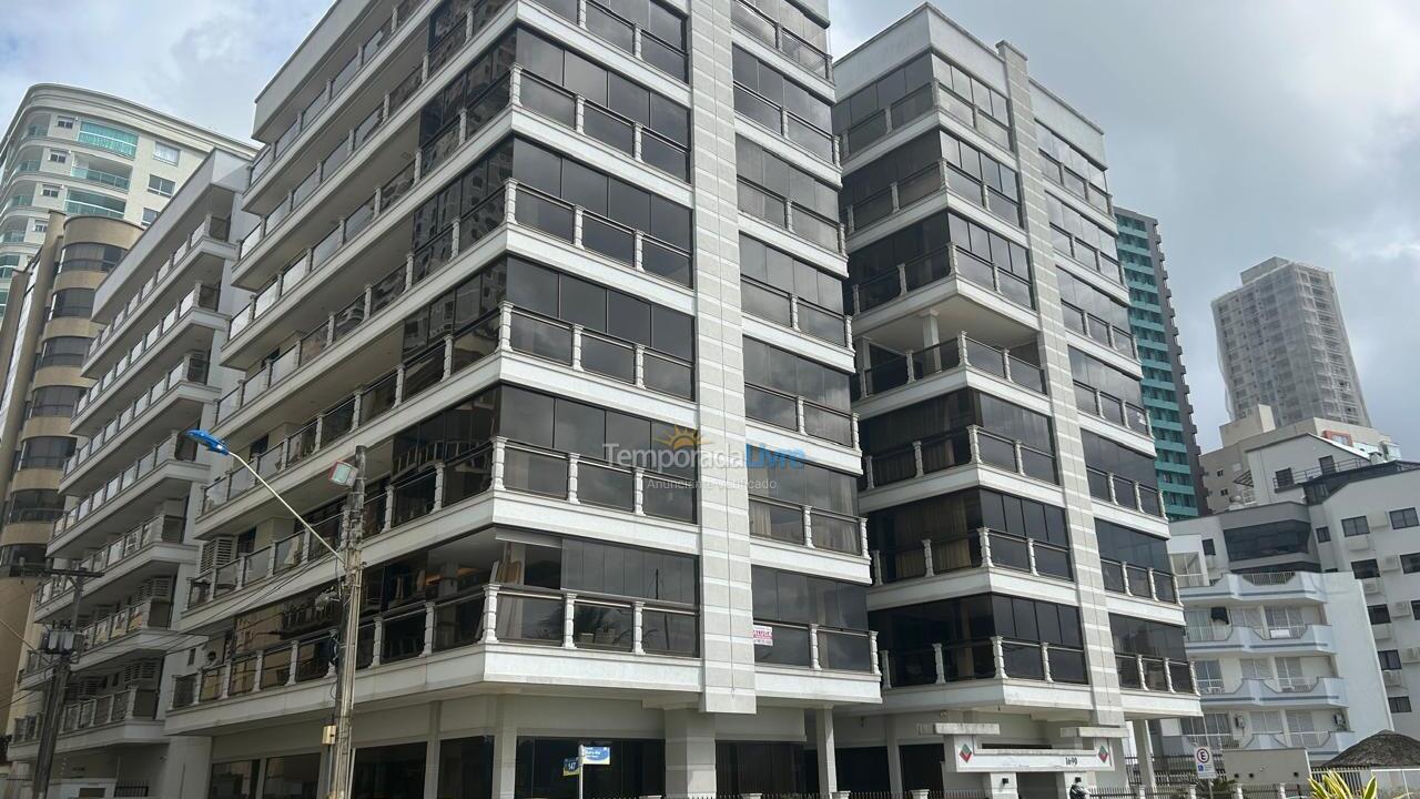 Apartamento para aluguel de temporada em Itapema (Centro)