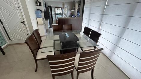 AMPLO 4 SUÍTES FRENTE AO MAR - COBERTURA