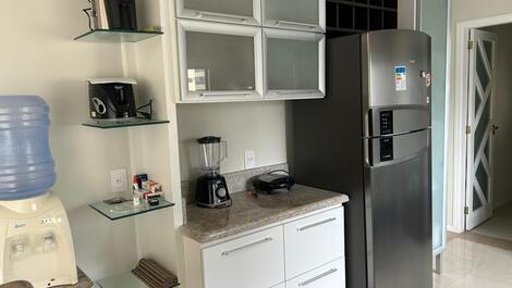 AMPLO 4 SUÍTES FRENTE AO MAR - COBERTURA