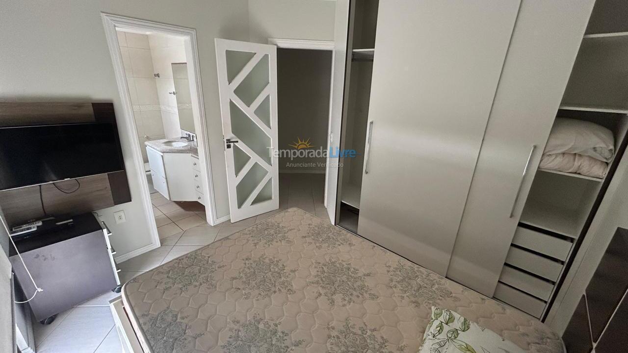 Apartamento para aluguel de temporada em Itapema (Centro)