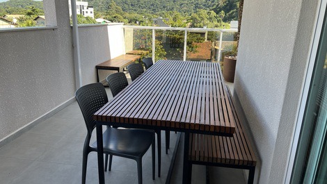 Apartamento dúplex con 3 suites en Playa Mariscal