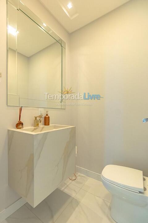 Apartamento para aluguel de temporada em Bombinhas (Praia de Bombas)