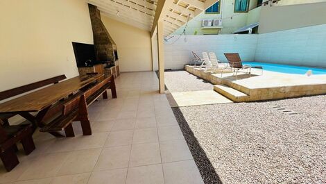 Maravillosa Casa con Piscina en Praia de Mariscal