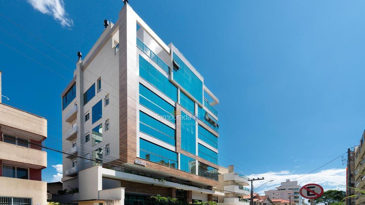 Apartamento para aluguel de temporada em Bombinhas (Praia de Bombas)