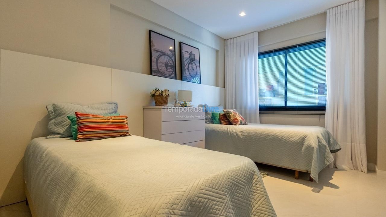 Apartamento para aluguel de temporada em Bombinhas (Praia de Bombas)