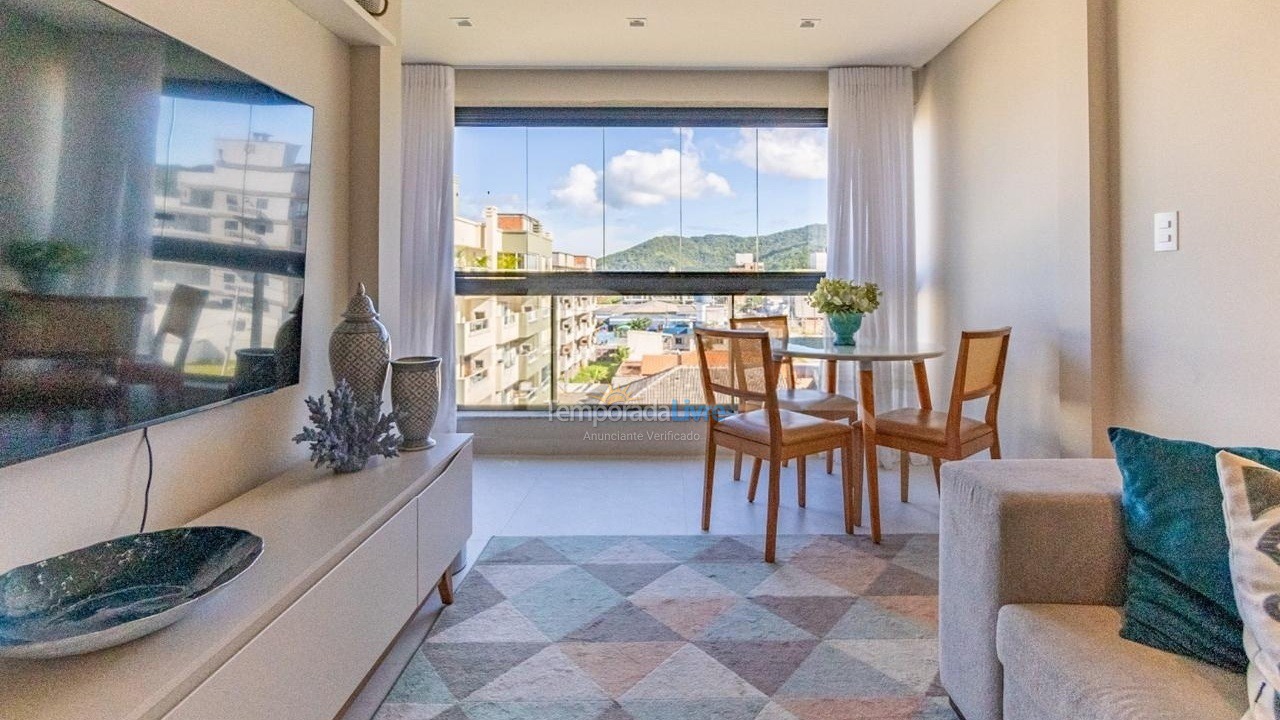 Apartamento para aluguel de temporada em Bombinhas (Praia de Bombas)