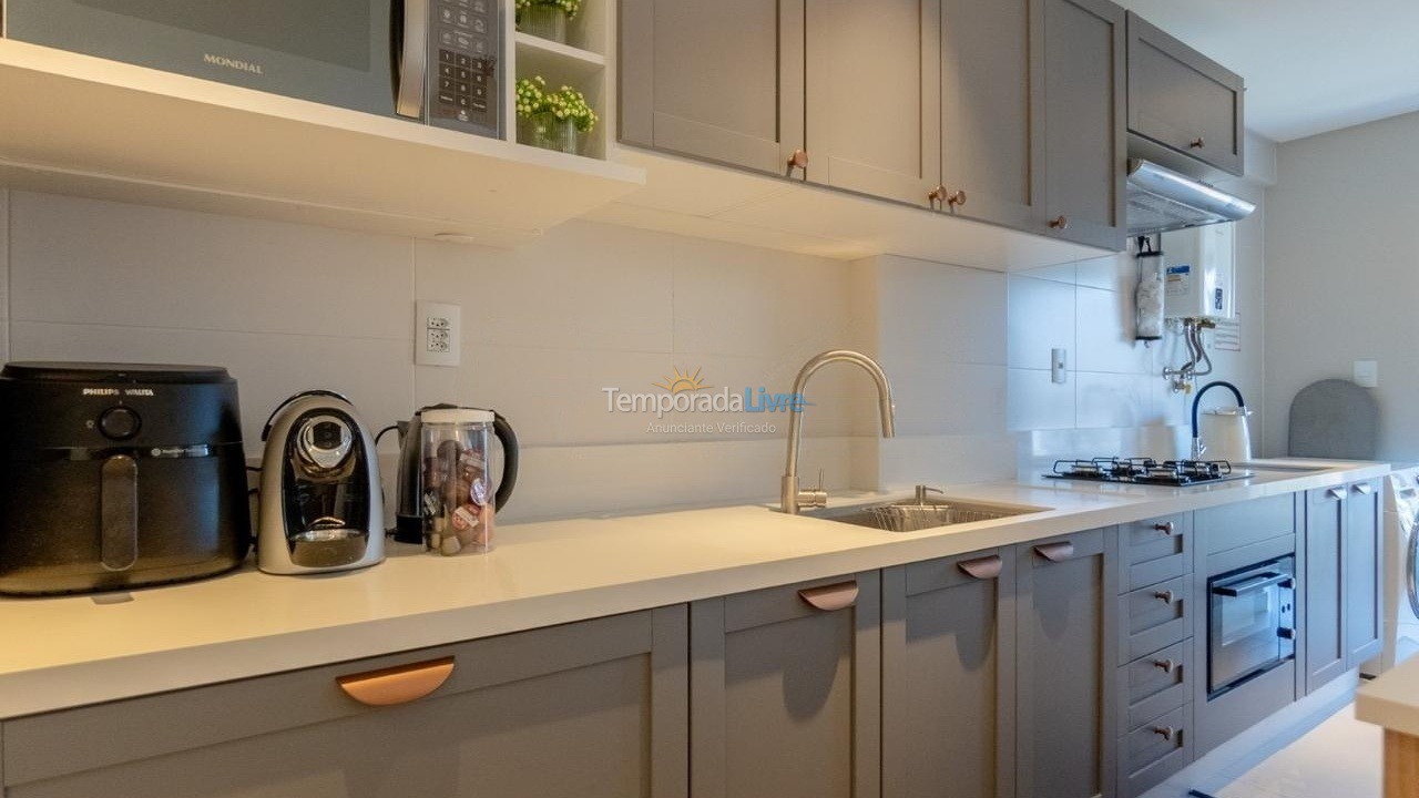 Apartamento para aluguel de temporada em Bombinhas (Praia de Bombas)