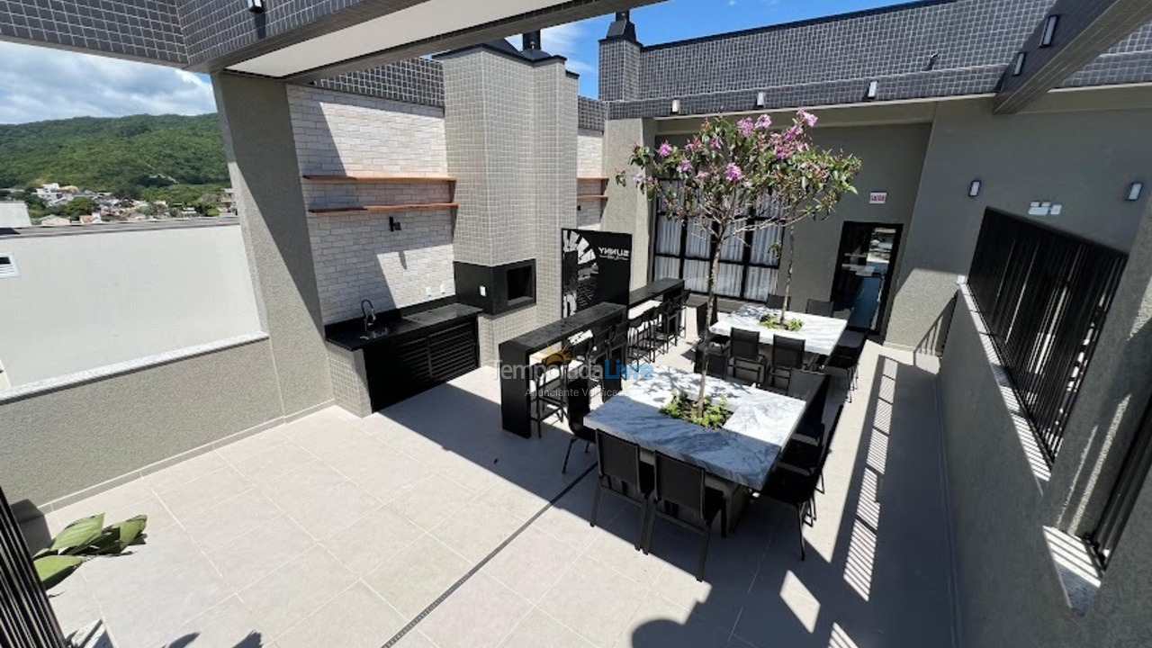 Apartamento para aluguel de temporada em Bombinhas (Praia de Bombas)