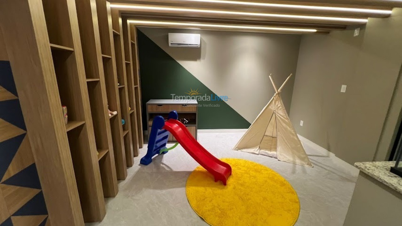 Apartamento para aluguel de temporada em Bombinhas (Praia de Bombas)