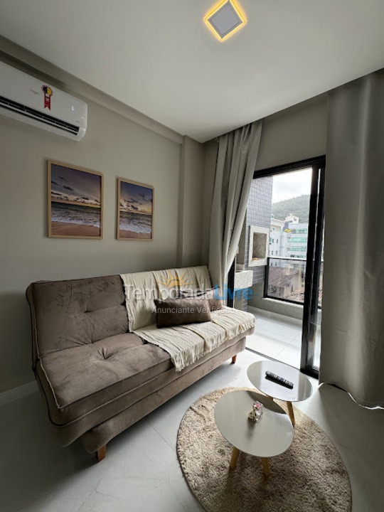 Apartamento para aluguel de temporada em Bombinhas (Praia de Bombas)