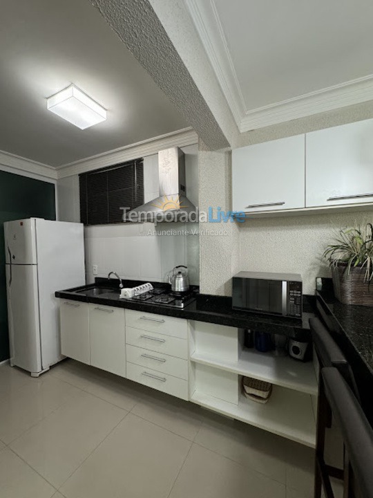 Apartamento para aluguel de temporada em Bombinhas (Praia de Bombas)