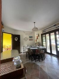 Wonderful 3-bedroom house on Cantinho de Zimbros Beach